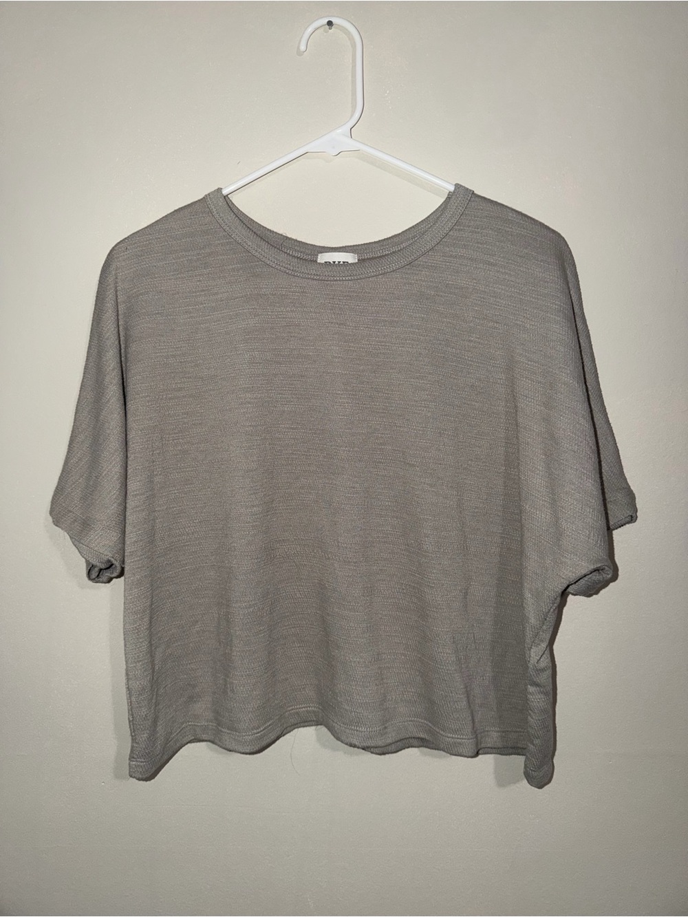 BKE Women’s Medium Gray Textured Short Sleeve Boxy Top
